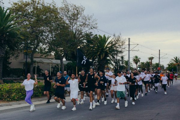 Soft Saturday Run: H On παρουσίασε το νέο Cloudsurfer Max γεμίζοντας ενέργεια τη Γλυφάδα με ένα ζηλευτό run