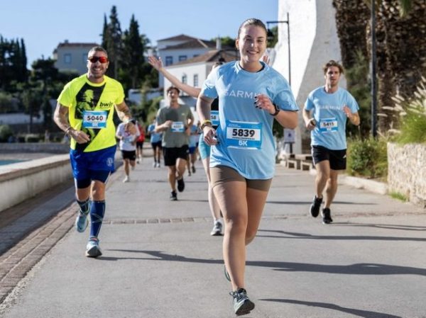 Spetses Mini Marathon 2025: Ρεκόρ συμμετοχών με τις συγκινήσεις και την αγωνιστικότητα στα ύψη