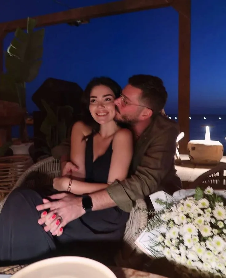 Monkey-Barring: Το τοξικό dating trend της Gen Z