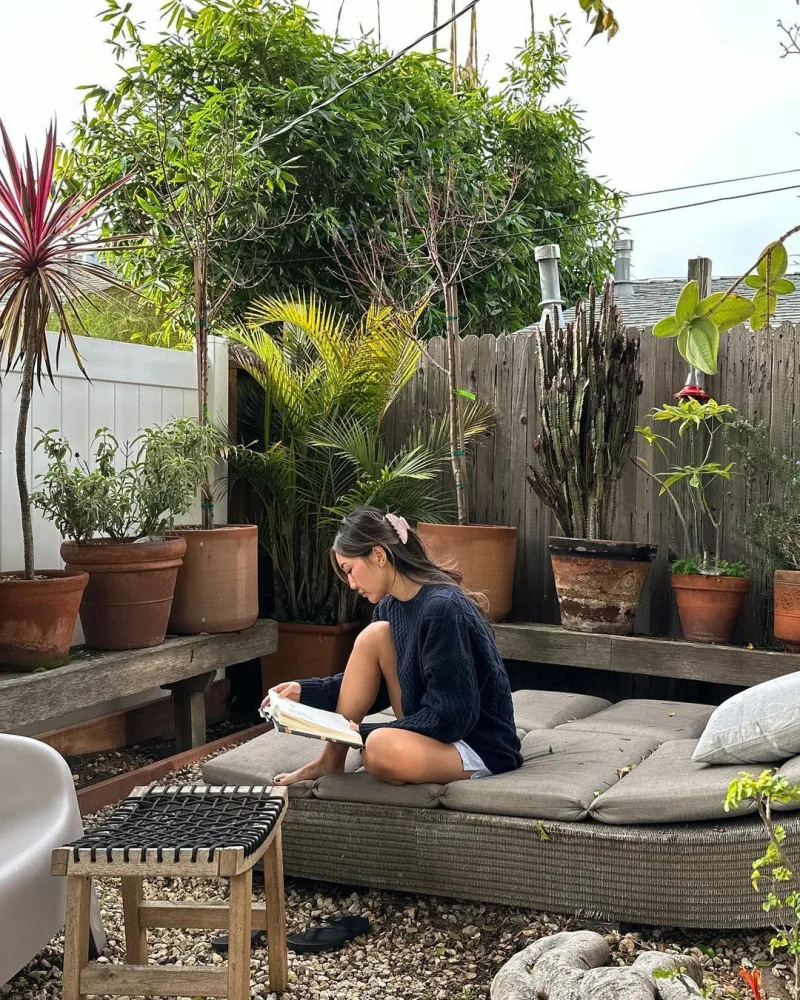 Plant Parenting: Γιατί η Gen Z μεγαλώνει φυτά σαν να είναι παιδιά της