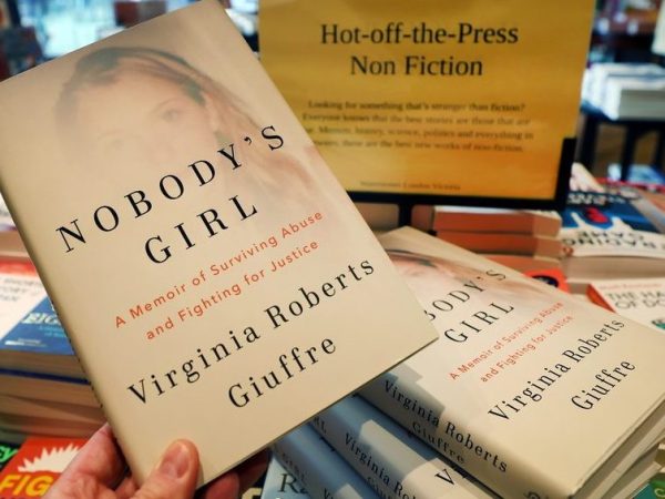 Κυκλοφόρησαν τα απομνημονεύματα της Virginia Giuffre και η μοναρχία κλονίζεται