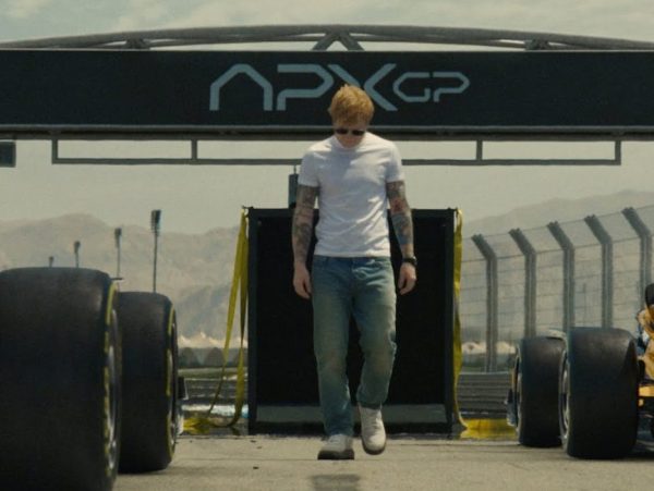 Η F1 με τον Brad Pitt πατάει γκάζι στα Oscar με Tate McRae, Ed Sheeran και Doja Cat