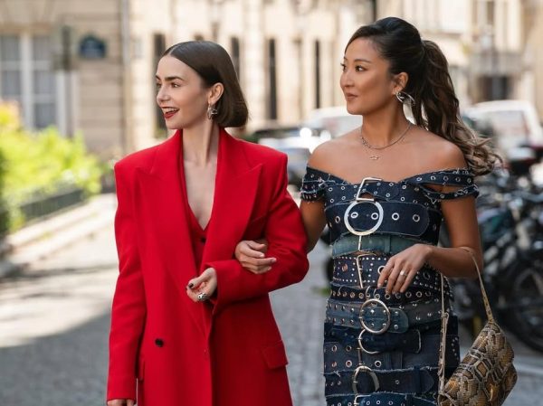 Το «Emily in Paris» μετακομίζει στην Ελλάδα – Το πρόγραμμα των γυρισμάτων