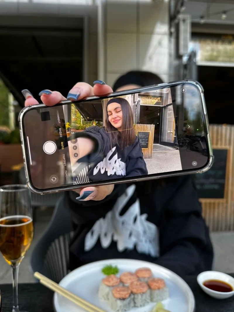 Gen Z vs Boomers: Οι μεγαλύτερες διαφορές που κανείς δεν τολμά να πει
