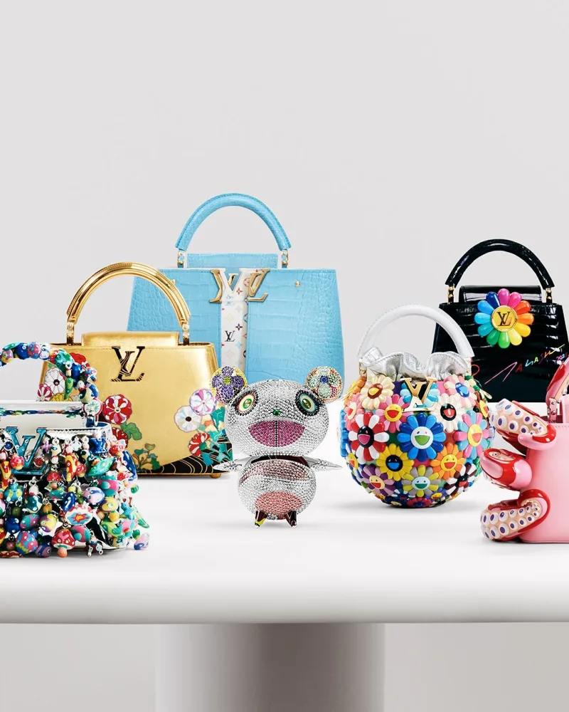 Συλλογή από τσάντες Louis Vuitton σε συνεργασία με τον Takashi Murakami.