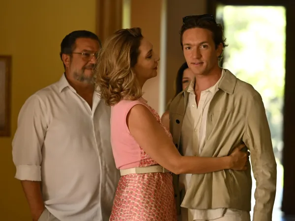 Να μ’ αγαπάς: Το Mad.gr στην avant premiere της νέας σειράς του ALPHA – Όσα είδαμε