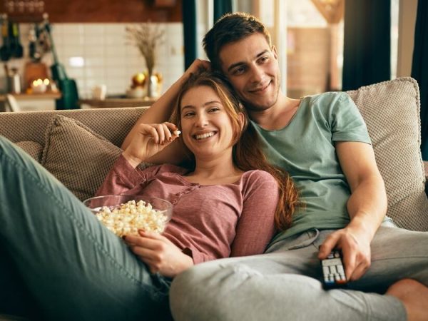 5 ταινίες στο Netflix που θα σε κάνουν να γελάσεις μέχρι δακρύων