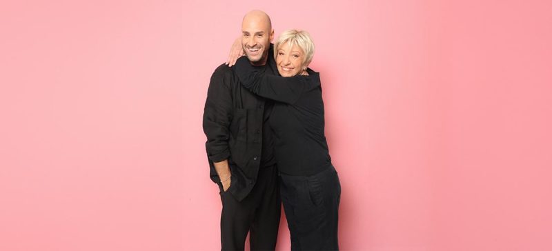 Η Αλέκα Κανελλίδου και ο Γιάννης Γιαννουσάκης τραγουδούν «Ροζ»