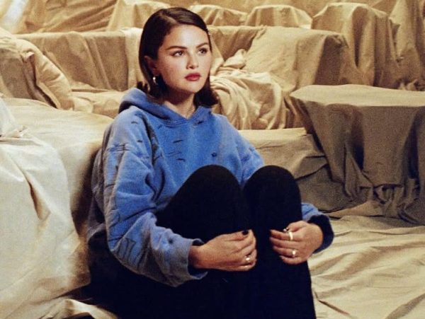 Blood moon: Το spooky μανικιούρ που λατρεύει η Selena Gomez