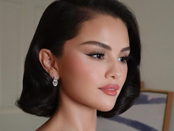 Toasted manicure: Η viral τάση στα νύχια που καθιέρωσε η Selena Gomez