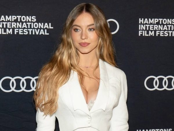 Η Sydney Sweeney έκλεψε την παράσταση στο Λος Άντζελες χωρίς σουτιέν
