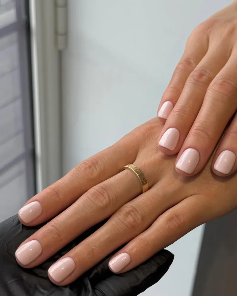 vanilla_nails