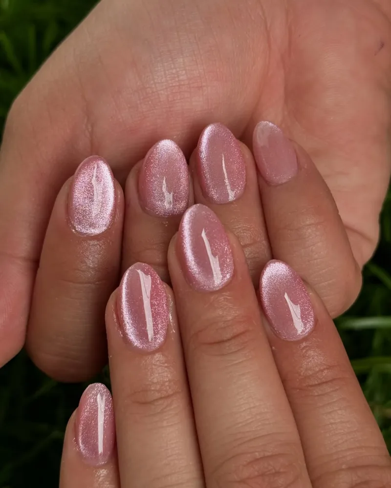 velvet_nails