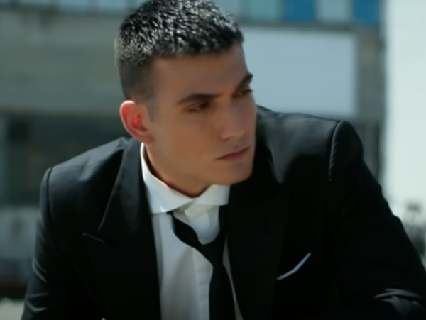 VIDEOCLIP: Γιώργος Κακοσαίος – Ούτε Εχθροί Ούτε Φίλοι