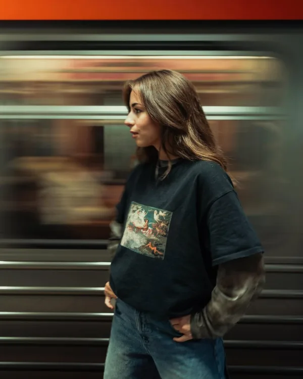 Η Billie Kark στη σκηνή του MadWalk 2025 by Three Cents.