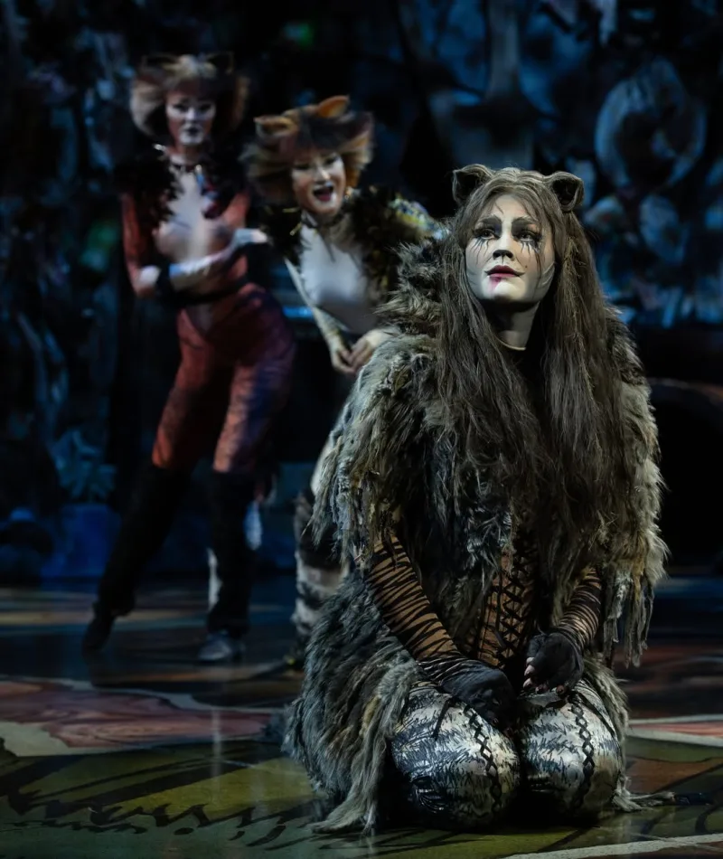 Το Mad.gr βρέθηκε στο θρυλικό «CATS» - Ένα μιούζικαλ γεμάτο μαγεία, συναίσθημα και λάμψη
