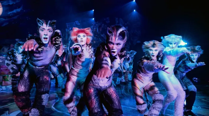 Το Mad.gr βρέθηκε στο θρυλικό «CATS» - Ένα μιούζικαλ γεμάτο μαγεία, συναίσθημα και λάμψη