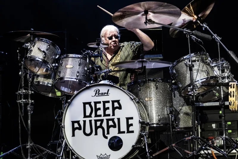Το θρυλικό βρετανικό συγκρότημα Deep Purple σε συναυλία τους, με αφορμή την εμφάνισή τους στην Ελλάδα το 2026.