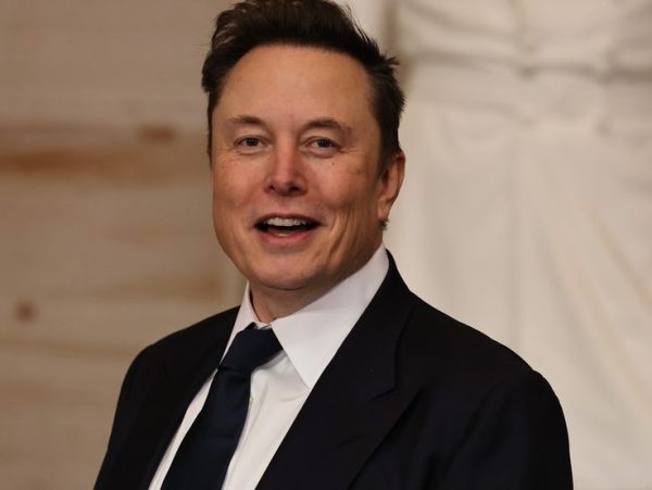 Ο Elon Musk προβλέπει ότι στο μέλλον η εργασία θα είναι προαιρετική