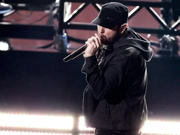 Ο ράπερ Eminem ο οποίος κατέθεσε αγωγή κατά εταιρείας για το όνομα Slim Shady.