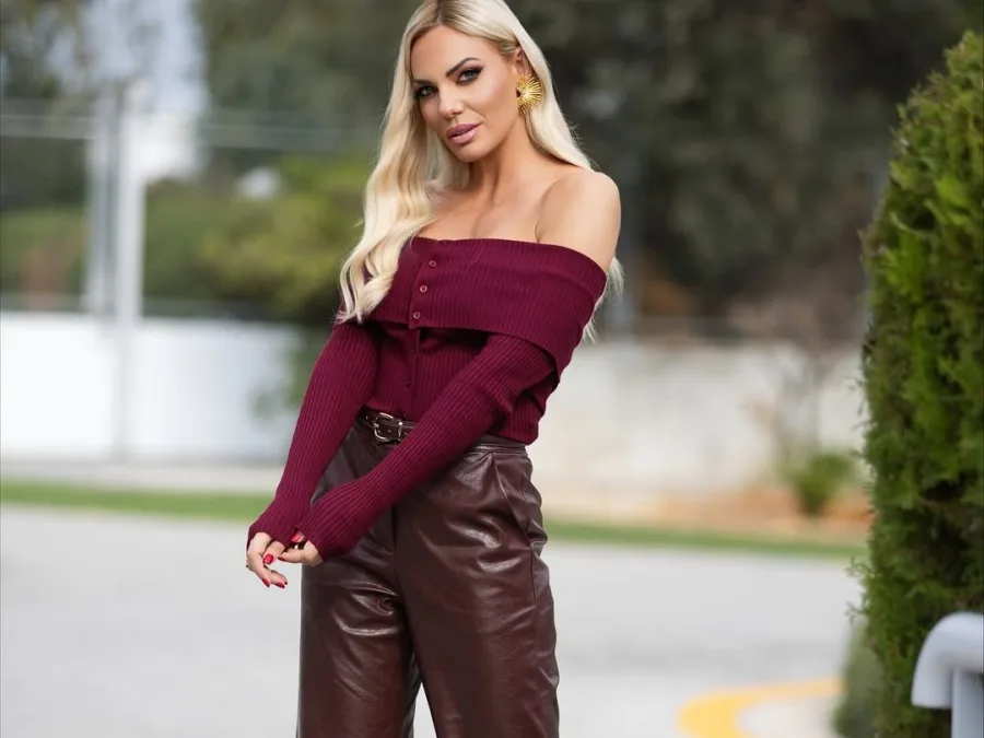 Η Ιωάννα Μαλέσκου με το νέο της hairlook σε φωτογραφία από το Instagram της.
