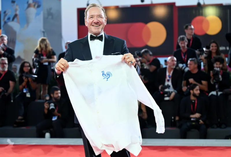 Ο Kevin Spacey δηλώνει άστεγος 7 χρόνια μετά το σκάνδαλο σεξουαλικής επίθεσης