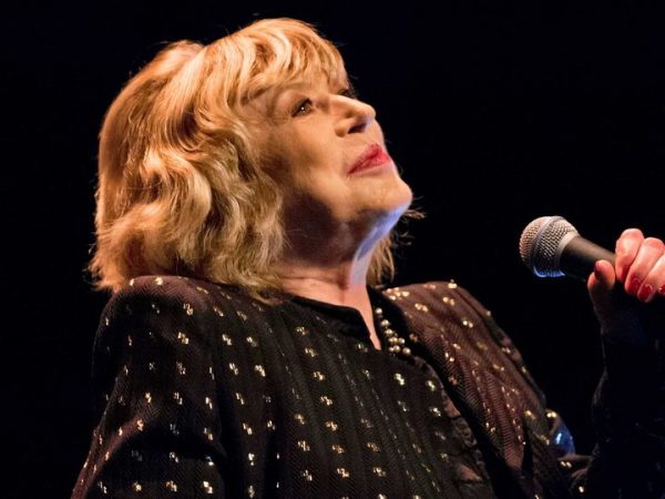 Προσωπικά αντικείμενα της Marianne Faithfull βγαίνουν στο σφυρί