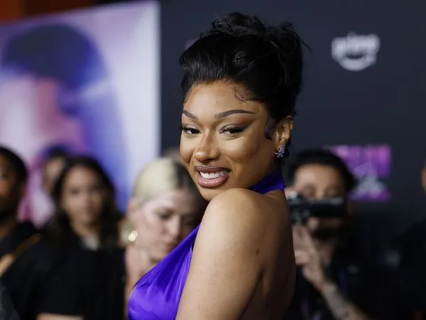 Η ράπερ Megan Thee Stallion, η οποία επιστρέφει στα charts με το νέο της τραγούδι Lover Girl.