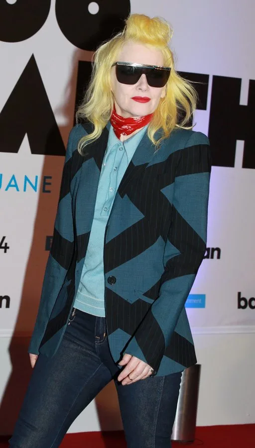 Πορτρέτο της θρυλικής σχεδιάστριας μόδας Pam Hogg.
