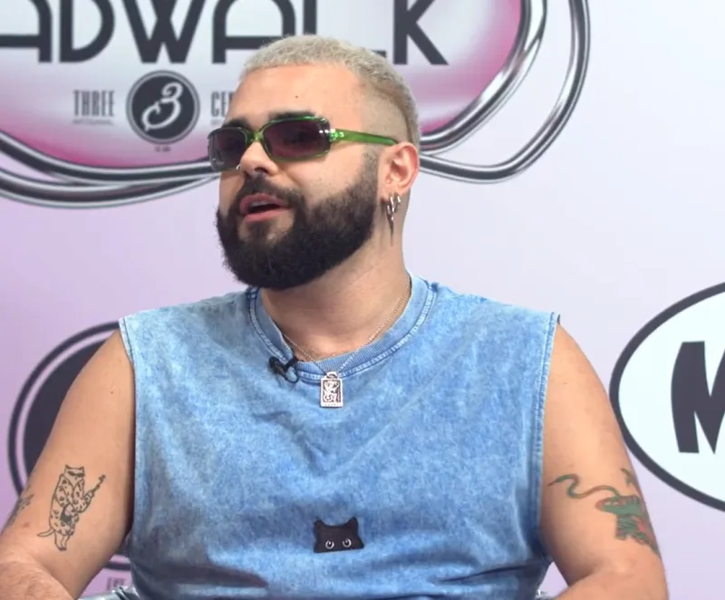 Ο Ακύλας σε συνέντευξη στο MadWalk TV.
