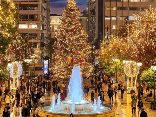 Από στολισμό μέχρι χειμερινές εξορμήσεις: 10 δραστηριότητες που αξίζει να ζήσεις φέτος τα Χριστούγεννα