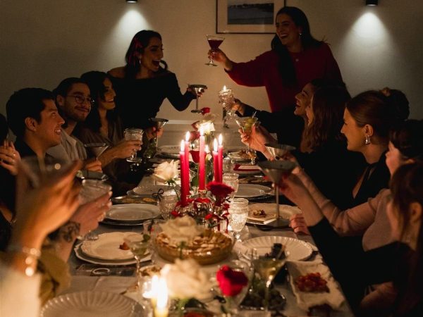 5 λάθη που κάνουμε όλοι στο γιορτινό τραπέζι και πώς να τα αποφύγεις