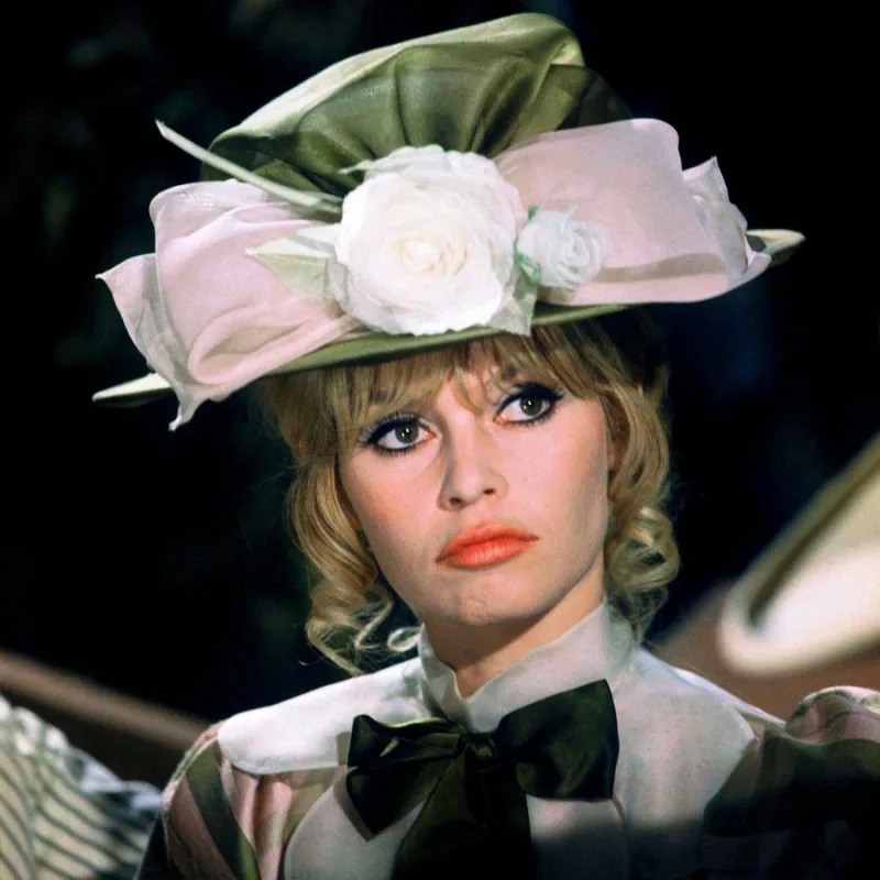Πορτρέτο της Brigitte Bardot, του παγκόσμιου ινδάλματος που σφράγισε τον 20ό αιώνα.