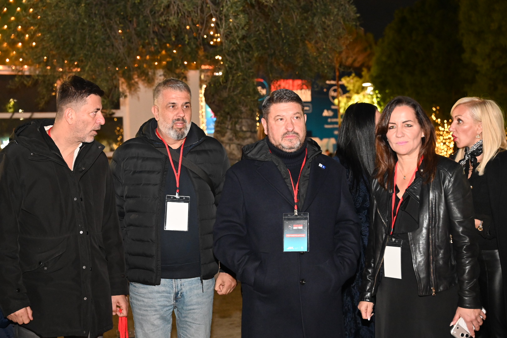 Ο Νίκος Χαρδαλιάς με συνεργάτες στο ΔΕΗ Xmas West Park.