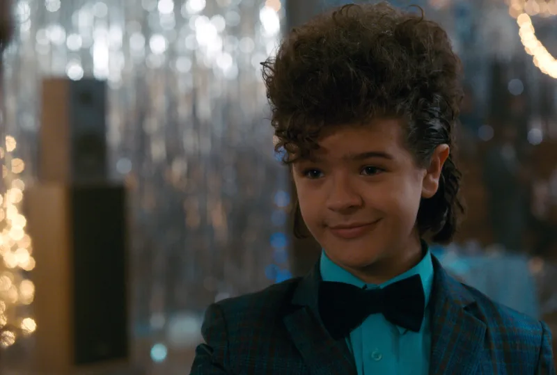 Από το bullying στη διεθνή επιτυχία: Η μάχη του Dustin από το «Stranger Things» με μια σπάνια διαταραχή