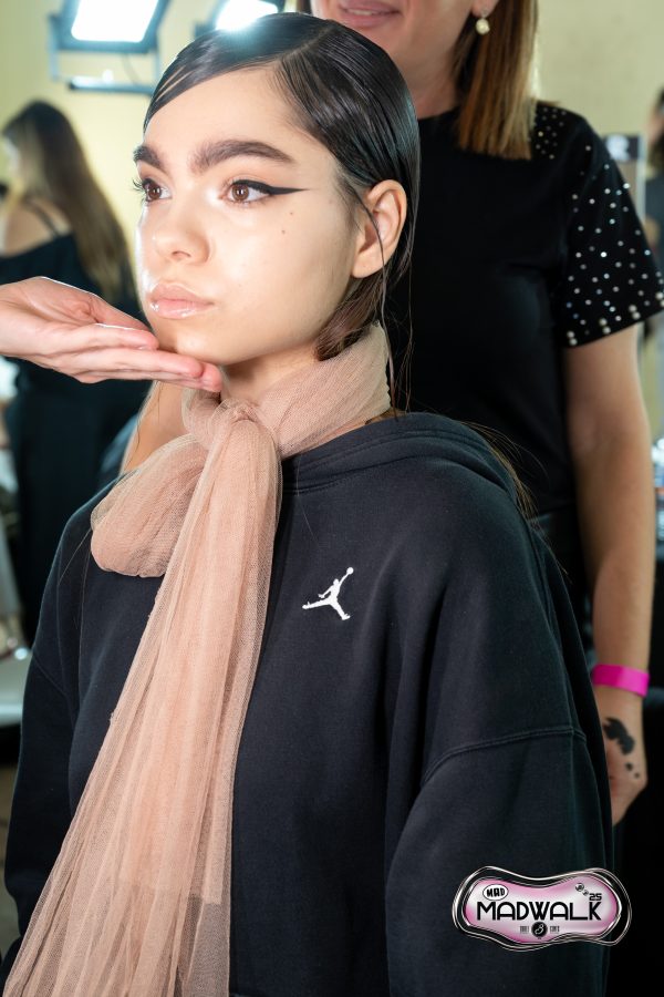 Τα 5 beauty trends που αξίζει να γνωρίζεις για τα γιορτινά σου makeup looks