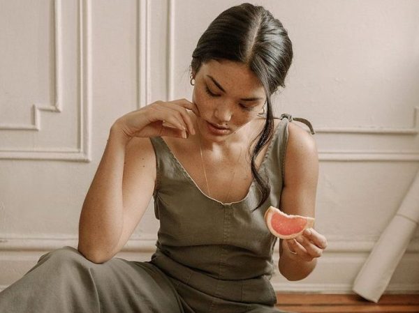 Αν φας αυτά τα 7 φρούτα πριν τον ύπνο θα κοιμηθείς σαν πουλάκι