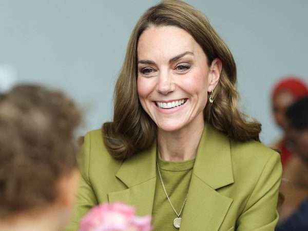 Το συγκινητικό χειρόγραφο μήνυμα της Kate Middleton για όσους έχασαν τη ζωή τους από καρκίνο