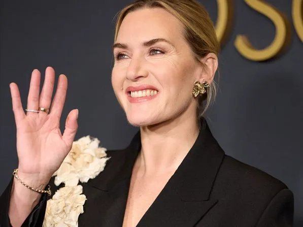 Η ηθοποιός Kate Winslet σε επίσημη εμφάνιση.