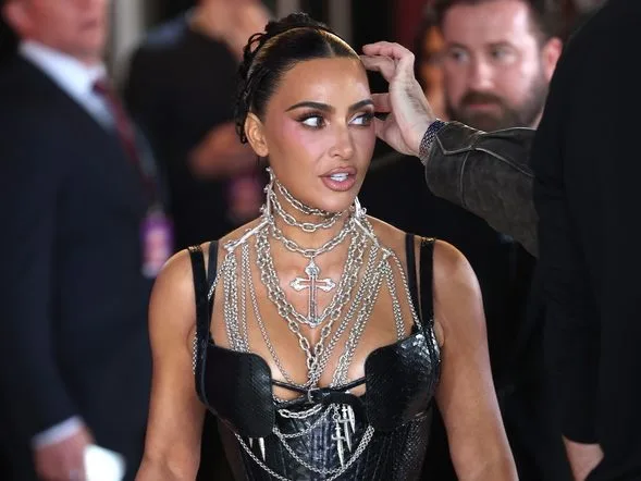 Η Kim Kardashian σε φωτογραφία του ΑΠΕ-ΜΠΕ για το θέμα της εγκεφαλικής της δραστηριότητας.