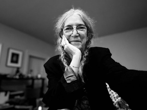 Η Αθήνα υποδέχεται την Patti Smith στο Δημοτικό Θέατρο Λυκαβηττού