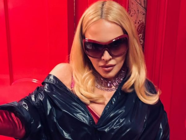 Μετά από 20 χρόνια, Madonna και Guy Ritchie επανενώνονται για την πρώτη έκθεση τέχνης του γιού τους