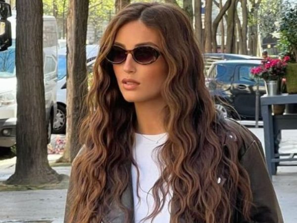 Σύμφωνα με το TikTok το trick για τις τέλειες μπούκλες βρίσκεται στην κουζίνα σου