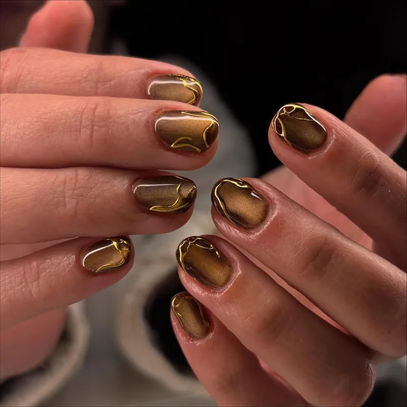 nails_chaviar