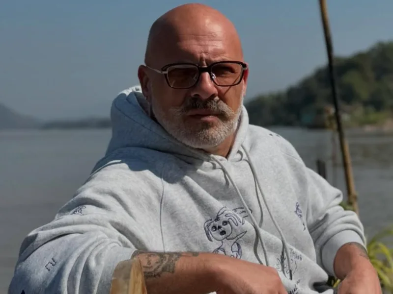 Νίκος Μουτσινάς