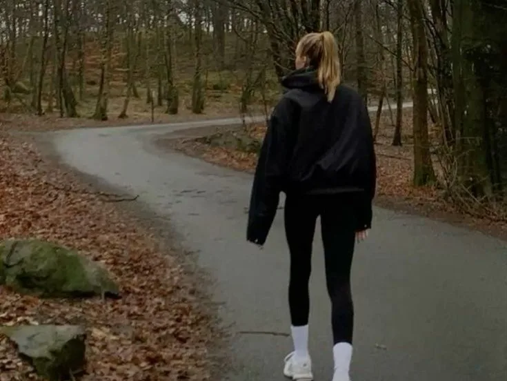 Το «Fart Walk» είναι το νέο trend στο περπάτημα που θα αλλάξει την πέψη σου