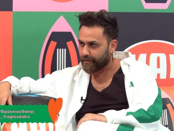 Ο Νικόλας Φραγκιουδάκης στο Talk to MAD: «Έκανα το πρώτο μου βίντεο μετά από έναν χωρισμό και πήρε εκατομμύρια views»