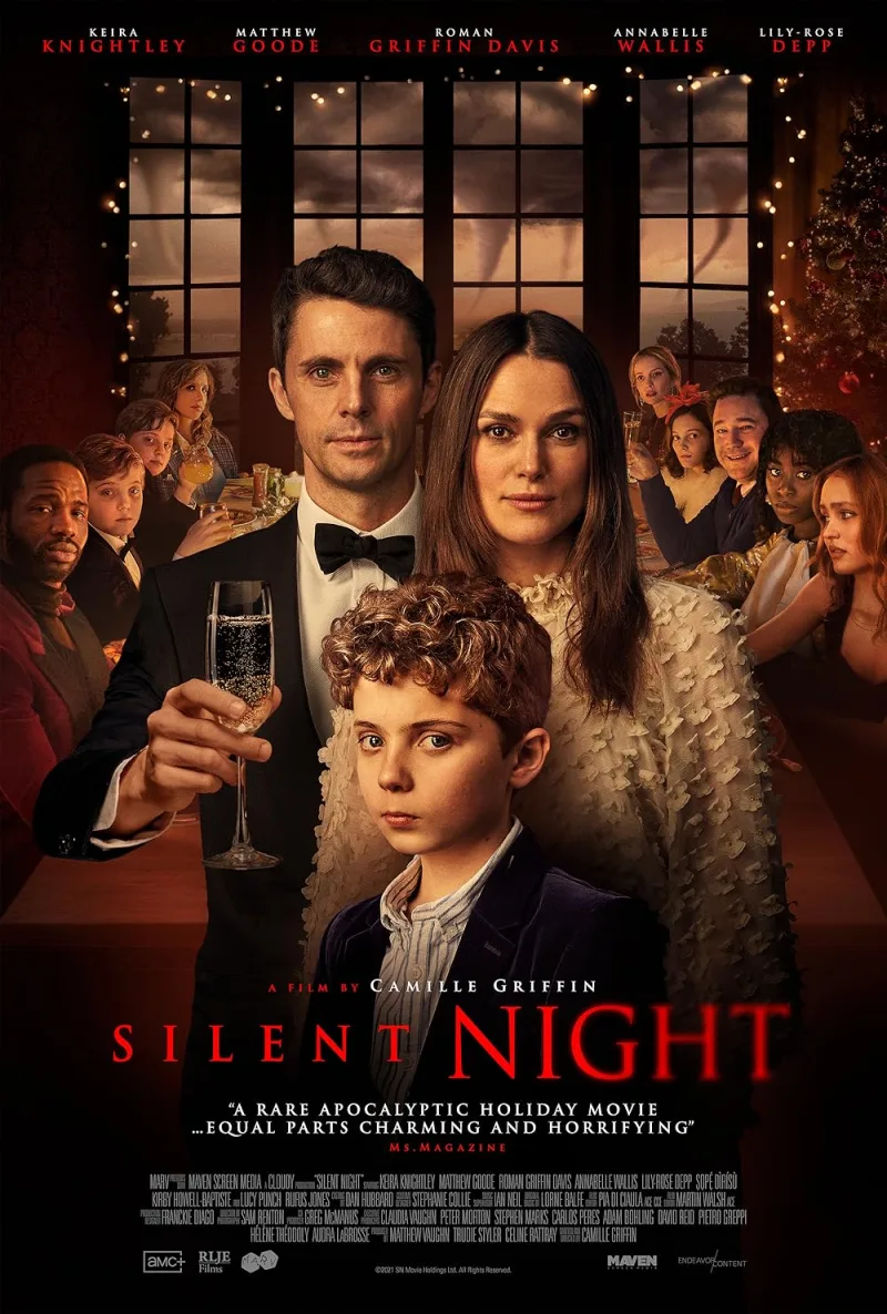 Αφίσα της ταινίας Silent Night με τους Keira Knightley, Matthew Goode και Roman Griffin Davis.