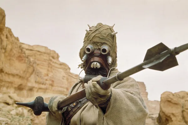 Σκηνή από την πρώτη ταινία Star Wars του George Lucas που επιστρέφει στους κινηματογράφους.