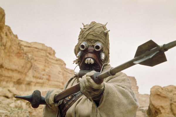 &Sigma;&kappa;&eta;&nu;ή &alpha;&pi;ό &tau;&eta;&nu; &pi;&rho;ώ&tau;&eta; &tau;&alpha;&iota;&nu;ί&alpha; Star Wars &tau;&omicron;&upsilon; George Lucas &pi;&omicron;&upsilon; &epsilon;&pi;&iota;&sigma;&tau;&rho;έ&phi;&epsilon;&iota; &sigma;&tau;&omicron;&upsilon;&sigmaf; &kappa;&iota;&nu;&eta;&mu;&alpha;&tau;&omicron;&gamma;&rho;ά&phi;&omicron;&upsilon;&sigmaf;.